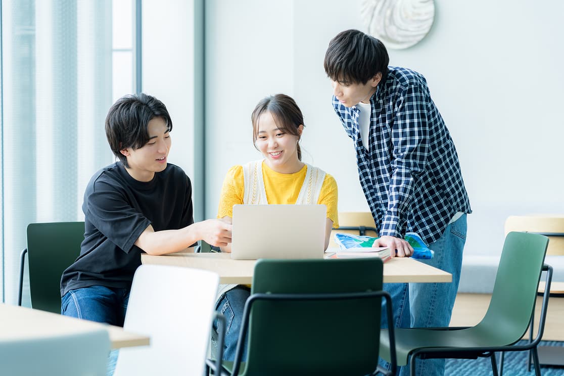 大学生の方へ