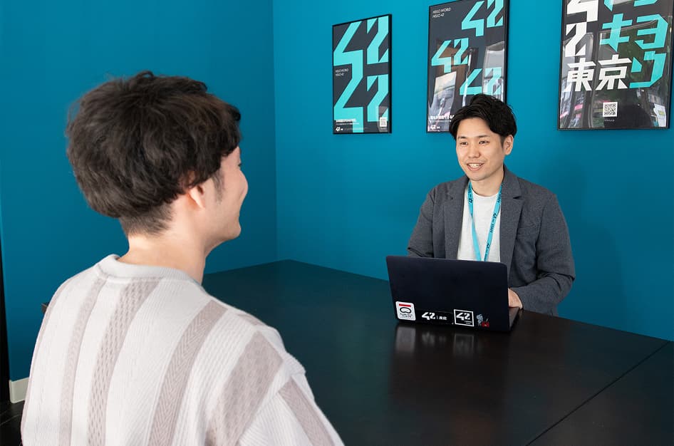 専門スタッフが進路相談・
就職活動を徹底フォロー