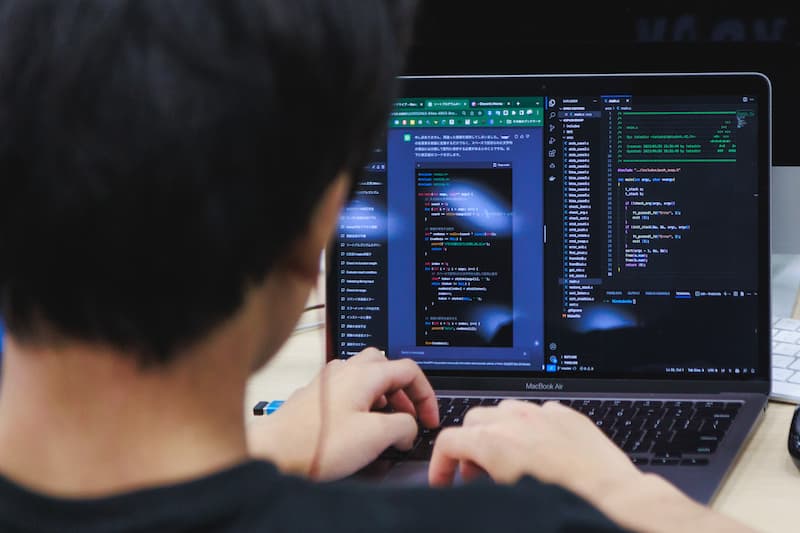 グローバルで戦えるコンピューターサイエンスを学べる