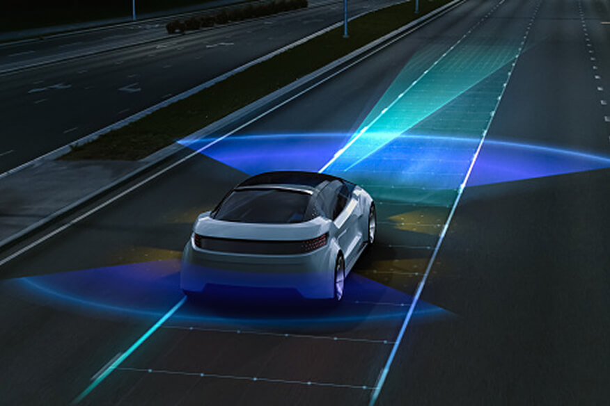 世界が注目する最先端技術を、実践形式で学べる